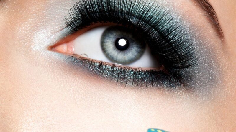 38 Mind-Blowing Colorful Eye Makeup Looks: Stunning, Fun & Modern Inspiration!