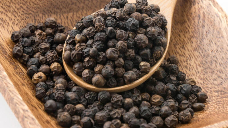 12 Surprising Benefits of Black Pepper That Will Spice Up Your Life